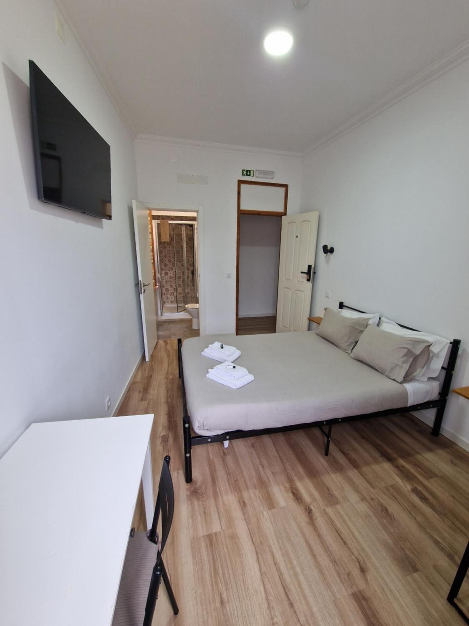 Wolley - Peniche Guesthouse Ngoại thất bức ảnh
